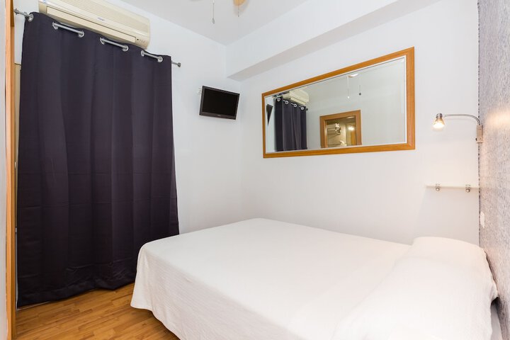 Room 20 of 93