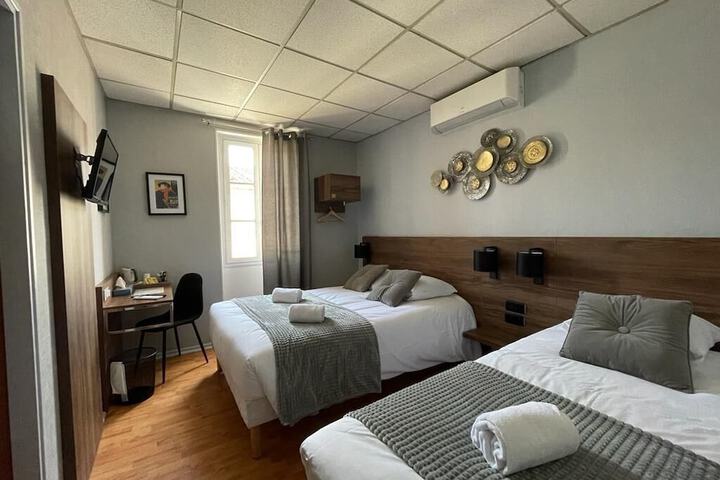 Room 30 of 44