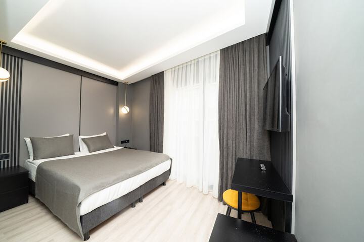 Room 7 of 38