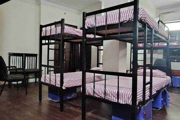 Room 6 of 20