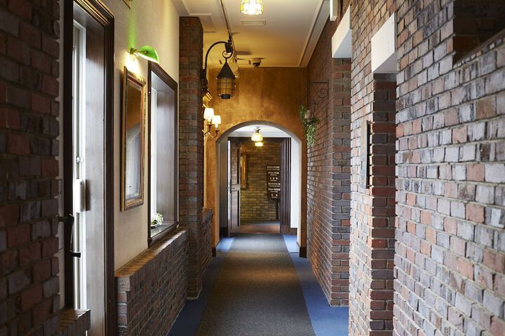 Ballroom/Hall 70 of 87