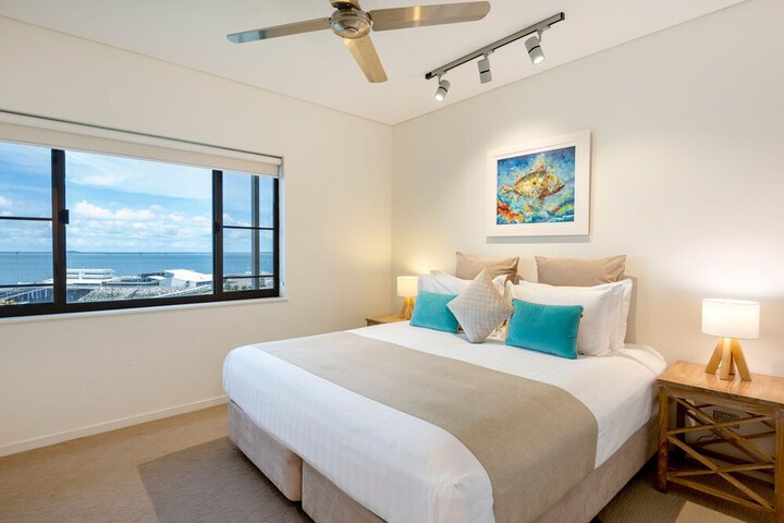Room 15 of 106