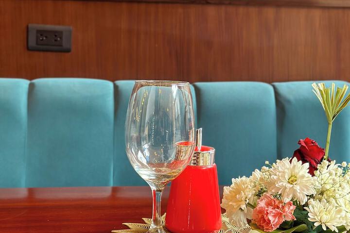Dining 114 of 144