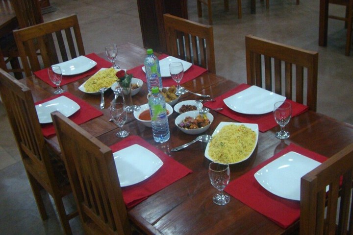 Dining 14 of 20