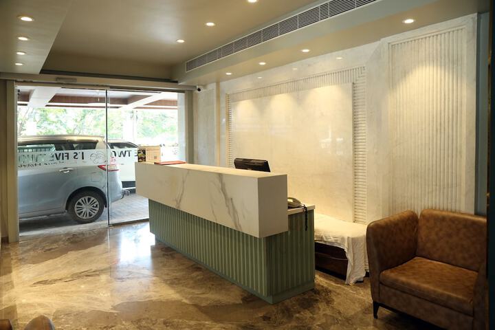 Twin Star Hotel