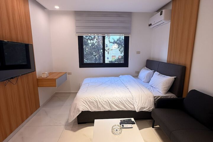Room 6 of 43