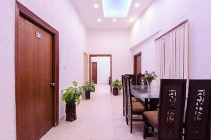 Ballroom/Hall 27 of 43