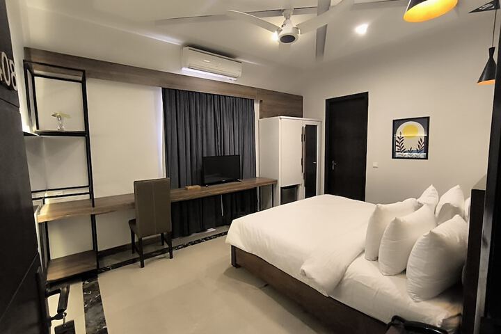 Room 13 of 41