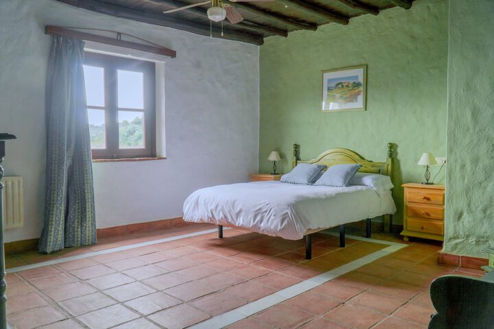 Room 9 of 61