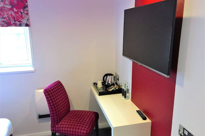 Room 42 of 66