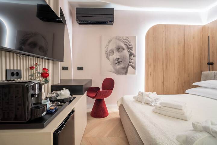 Room 3 of 45