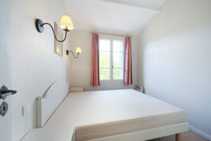 Room 62 of 228