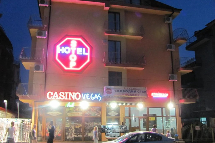 Stop Hotel
