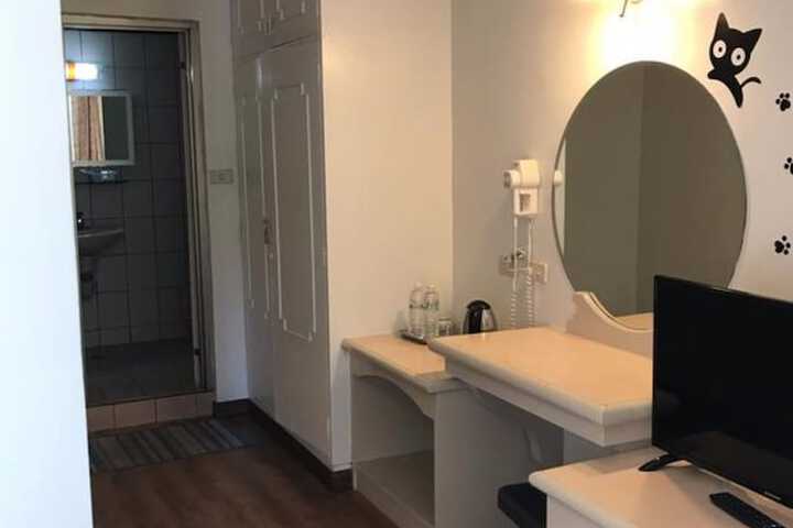 Room amenity