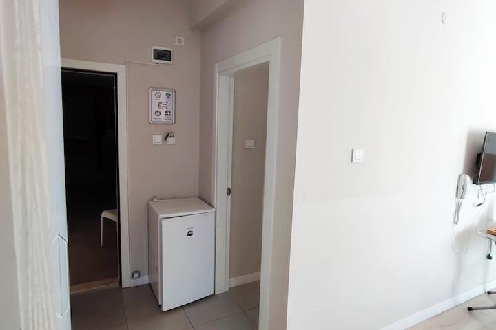 Room 42 of 97
