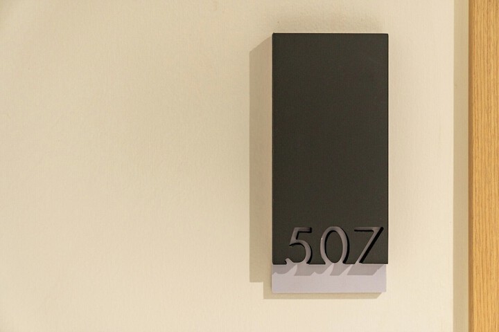 Ballroom/Hall 104 of 112