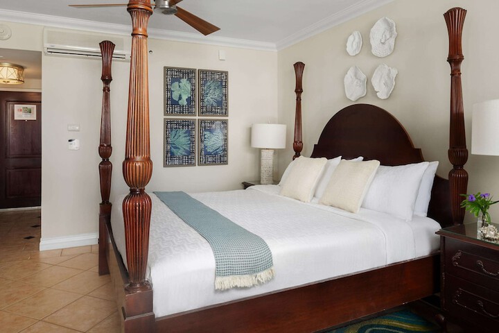 Room 135 of 280