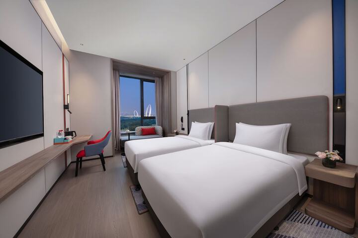 Room 10 of 41