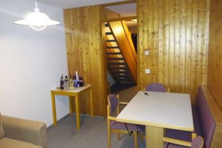 Room 68 of 79