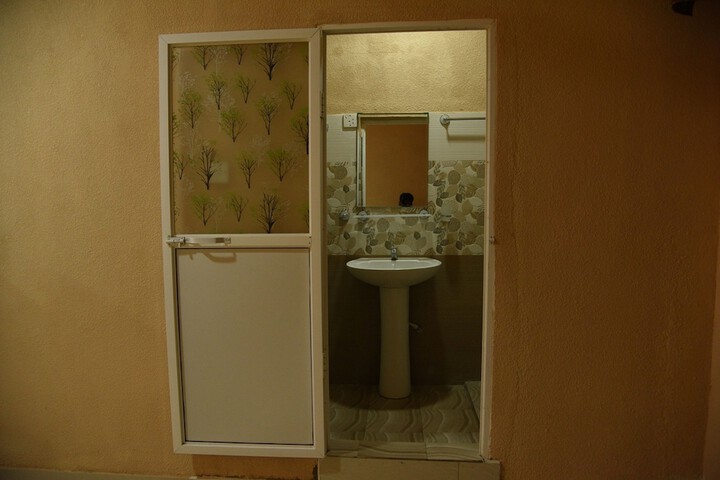 Room 31 of 46