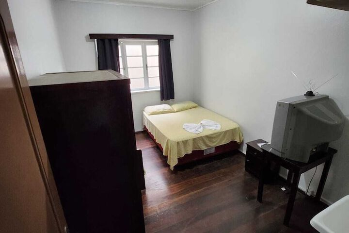 Room 14 of 28
