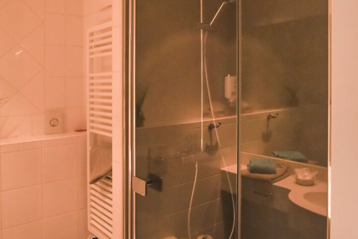 Room 13 of 29