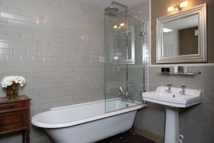Bathroom Interior Photo