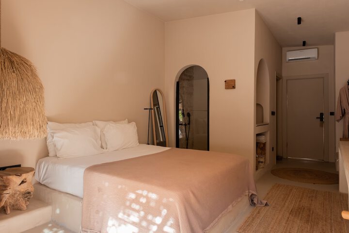 Room 16 of 50