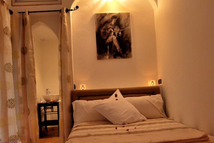 Room 6 of 27