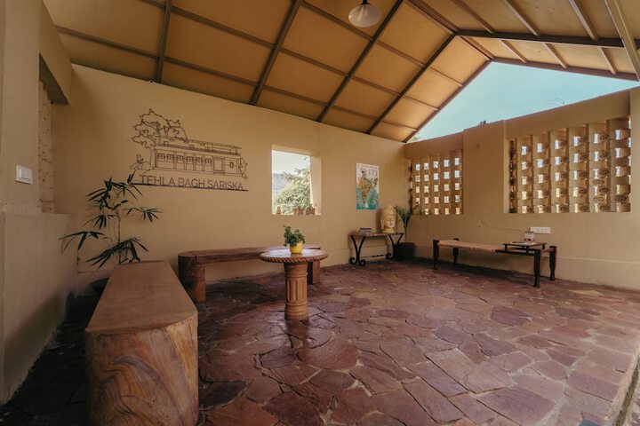 Lounge 130 of 207