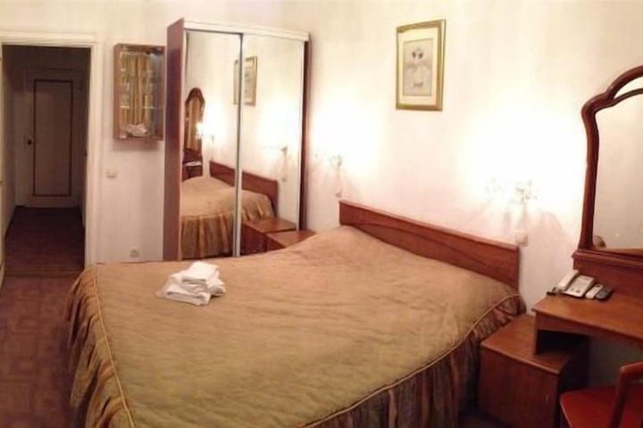 Room 6 of 61