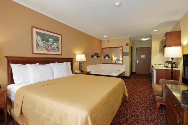 Executive Suite King Bed (9 of 11)