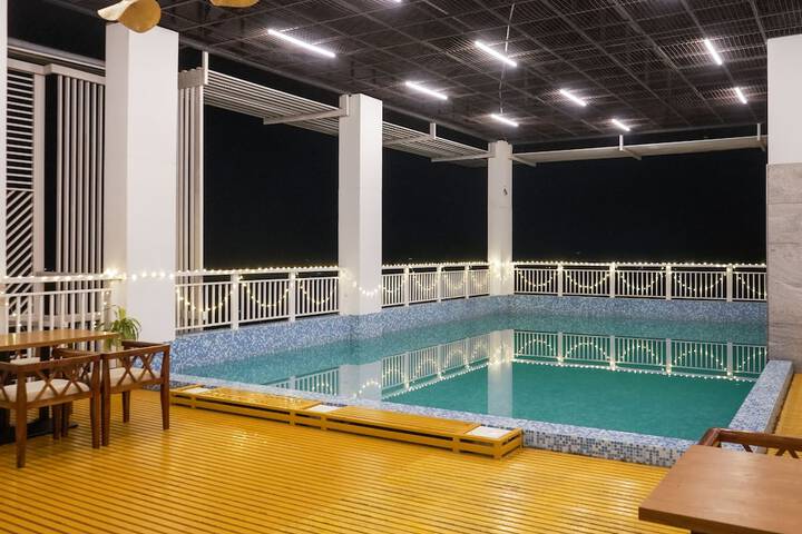 Pool 48 of 209