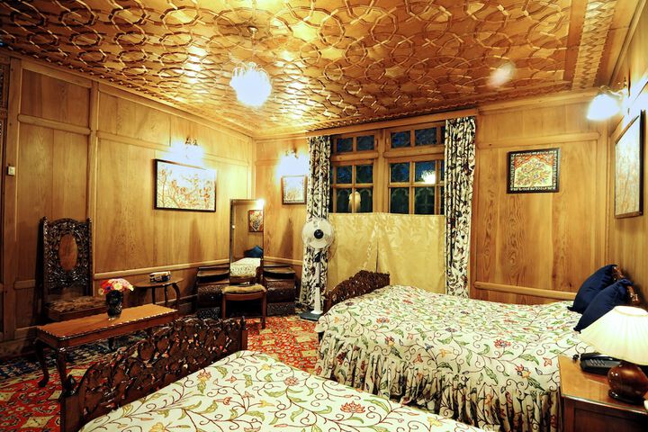 Room 19 of 42