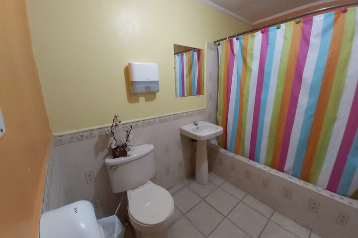 Room 18 of 25