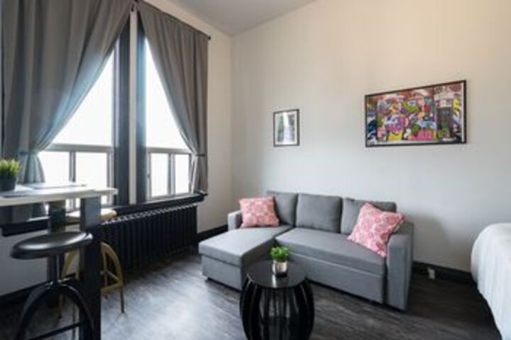 Room 17 of 18