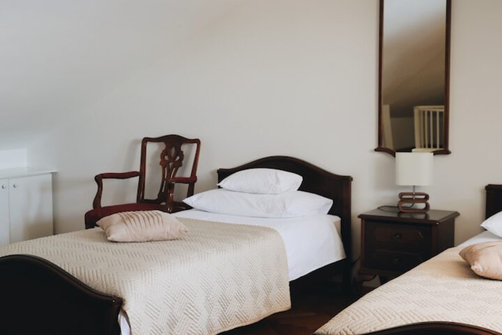 Room 15 of 177