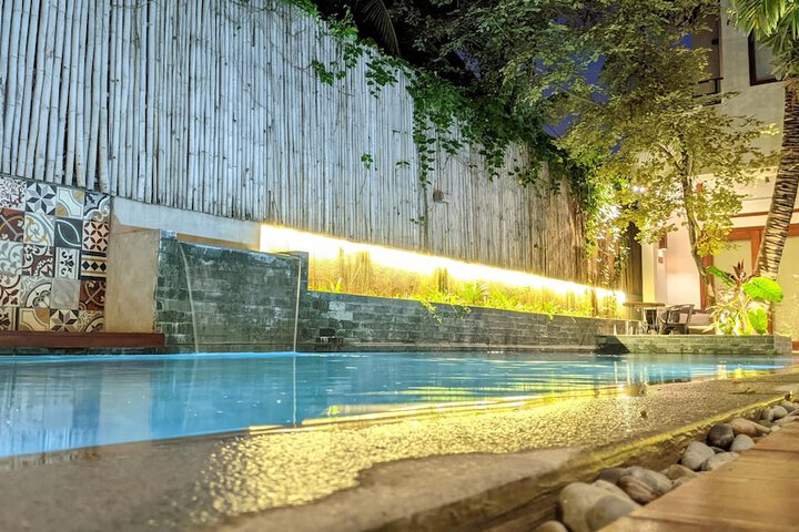 Pool 67 of 83