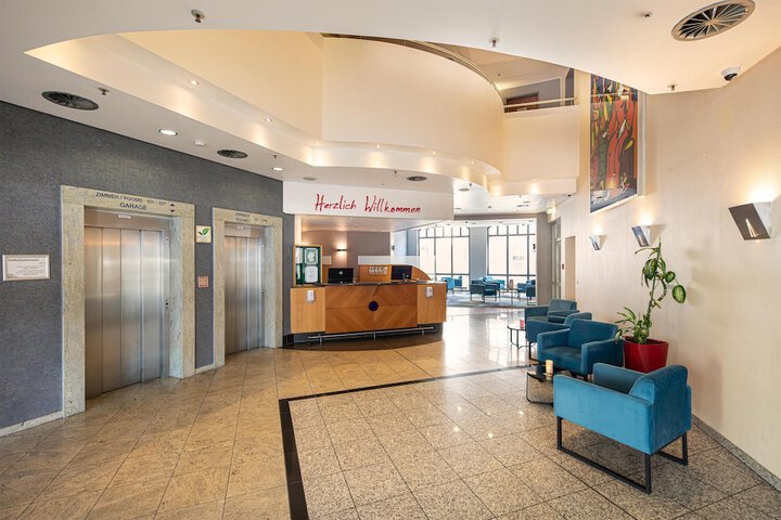 Guest Lobby