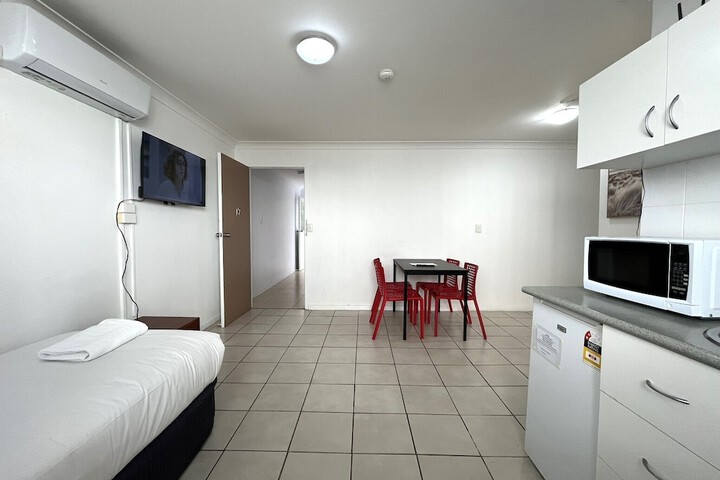 Room 73 of 93