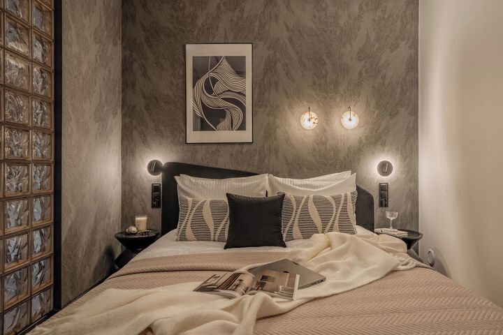 Room 172 of 298