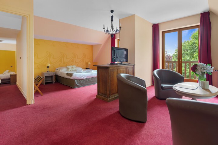 Room 44 of 133