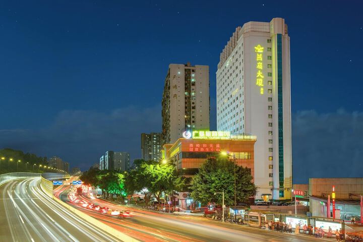 Hotel 55 of 56