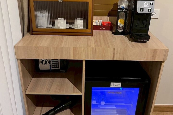 Room 8 of 46