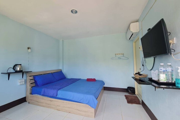 Room 17 of 39