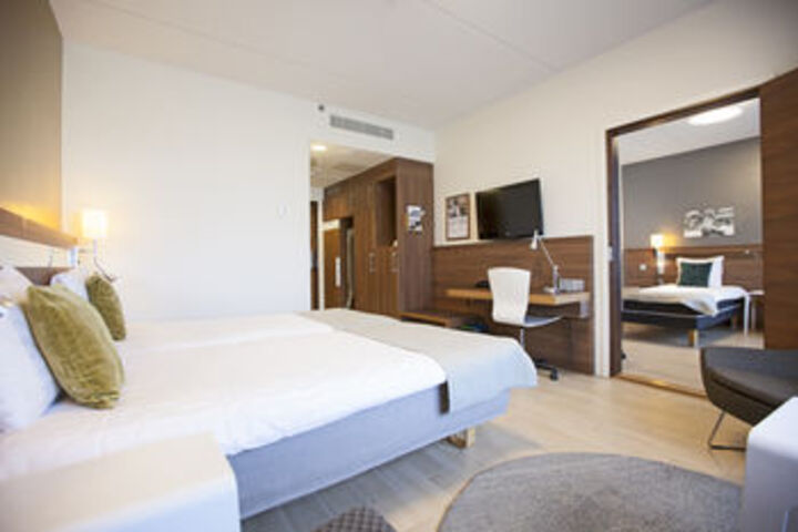 Room 30 of 60