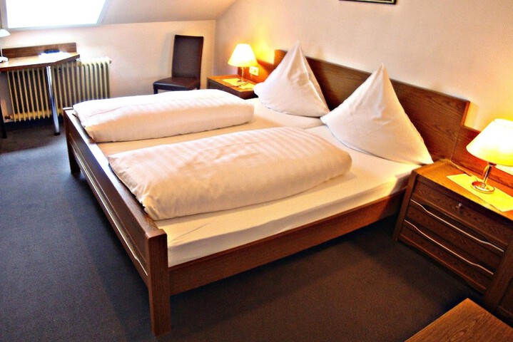 Room 15 of 35