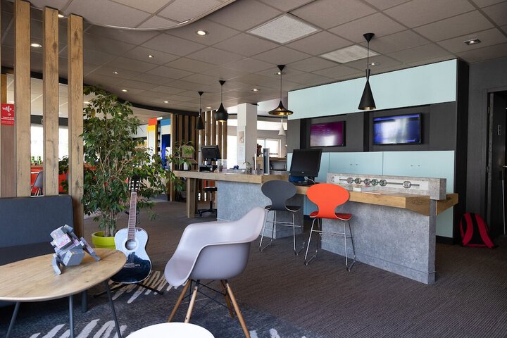 Hotel Lobby