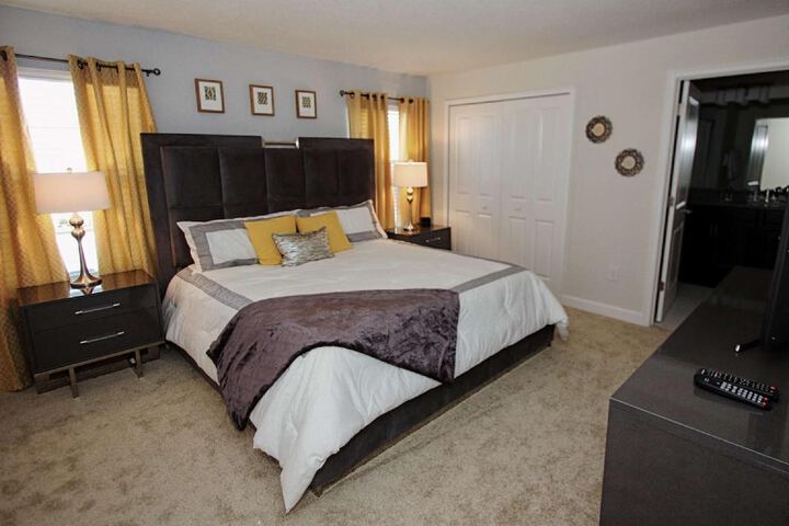 Room 2 of 49