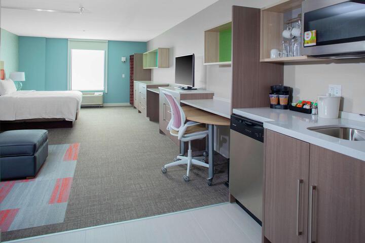 1 King Bed Studio Suite (3 of 13)